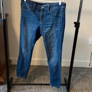 Universal Thread Jeans
